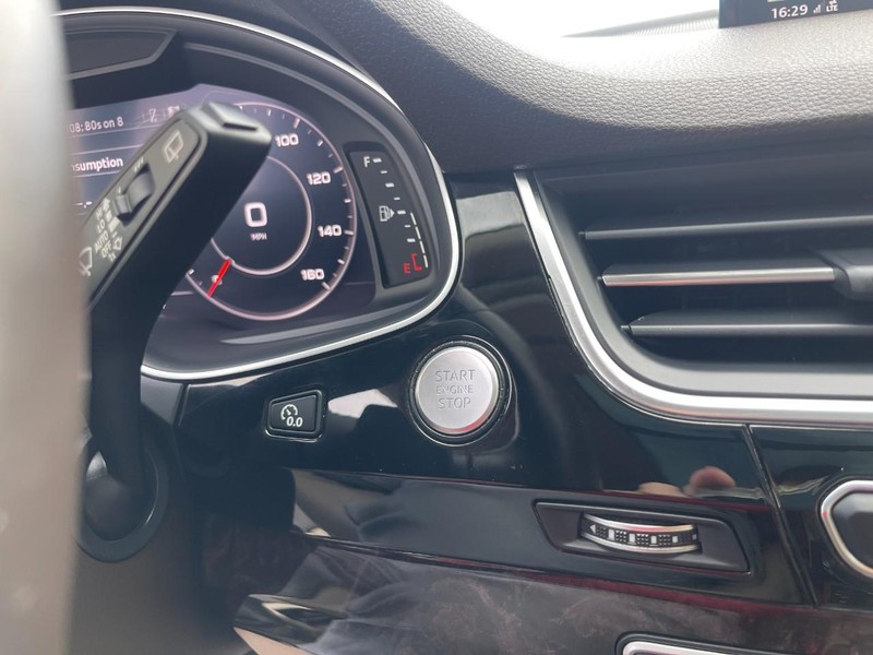 Audi Q7 Vehicle Image 38