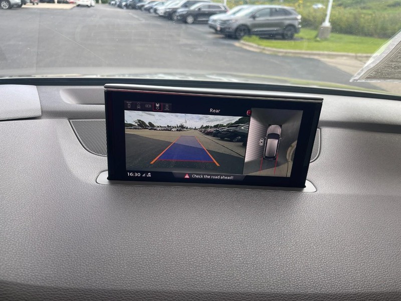Audi Q7 Vehicle Image 42