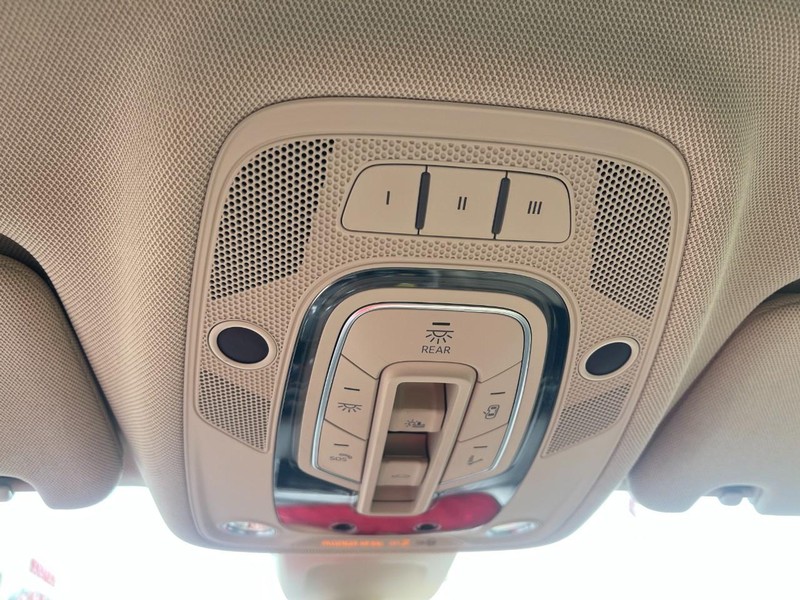 Audi Q7 Vehicle Image 43