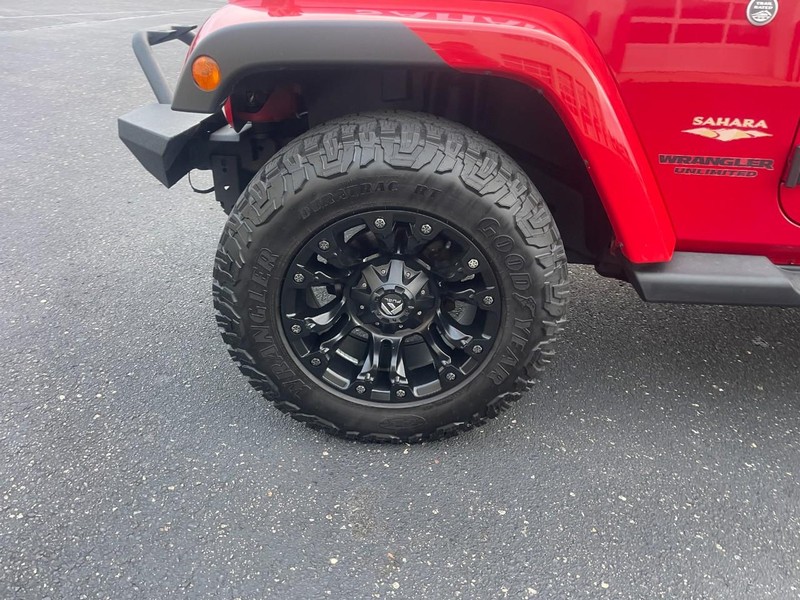 Jeep Wrangler Unlimited Vehicle Image 06