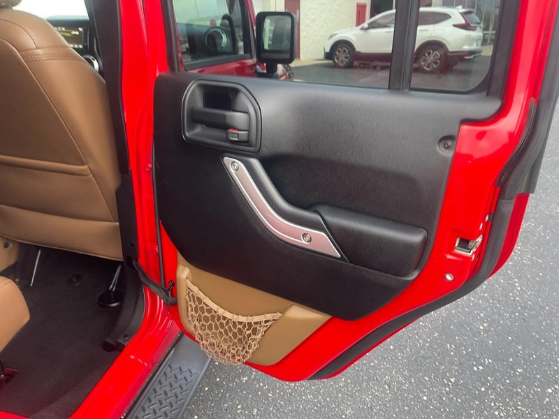 Jeep Wrangler Unlimited Vehicle Image 30