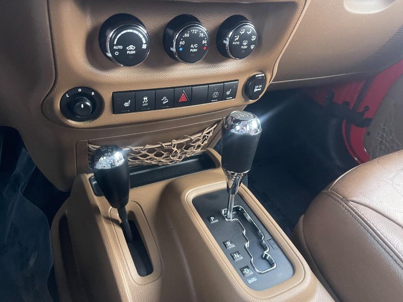 Jeep Wrangler Unlimited Vehicle Image 38