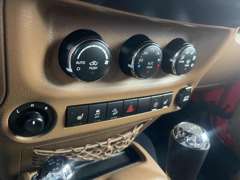 Jeep Wrangler Unlimited Vehicle Image 39