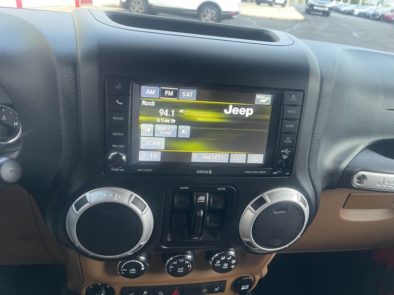 Jeep Wrangler Unlimited Vehicle Image 40