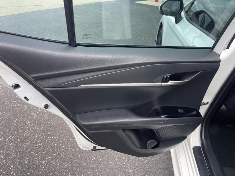 Toyota Camry Vehicle Image 19