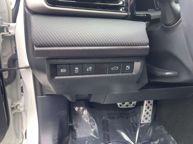 Toyota Camry Vehicle Image 22