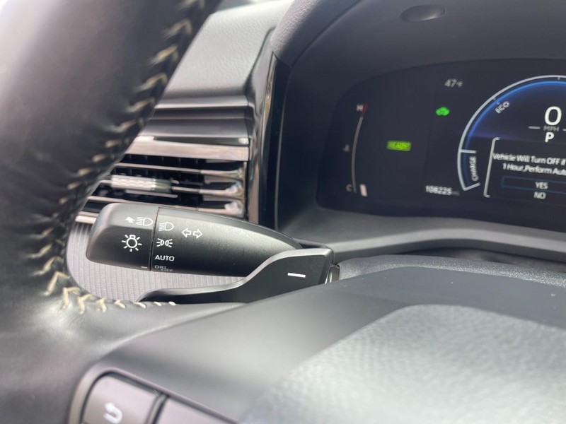 Toyota Camry Vehicle Image 26