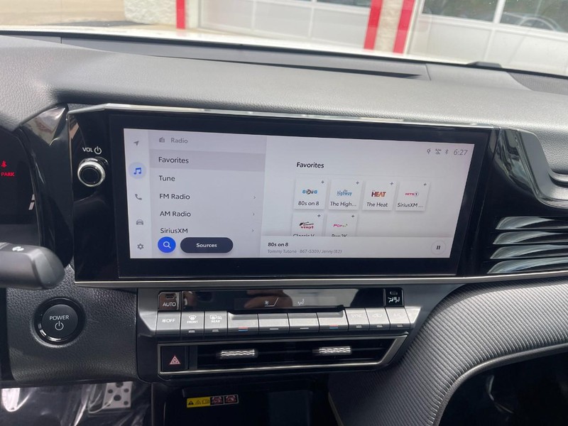 Toyota Camry Vehicle Image 31