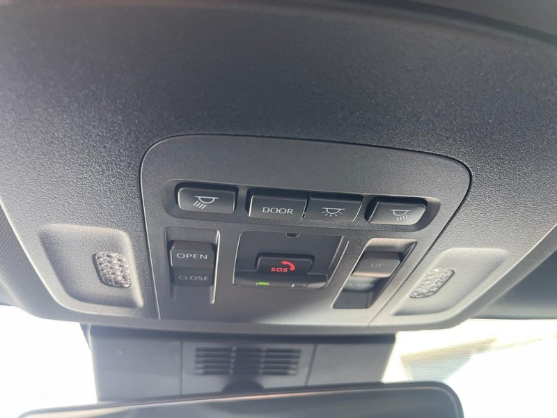 Toyota Camry Vehicle Image 35
