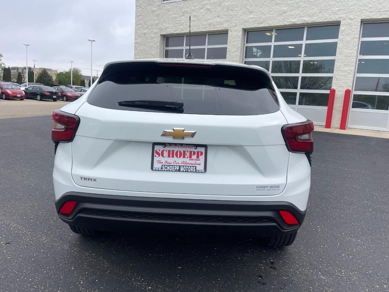 Chevrolet Trax Vehicle Image 04