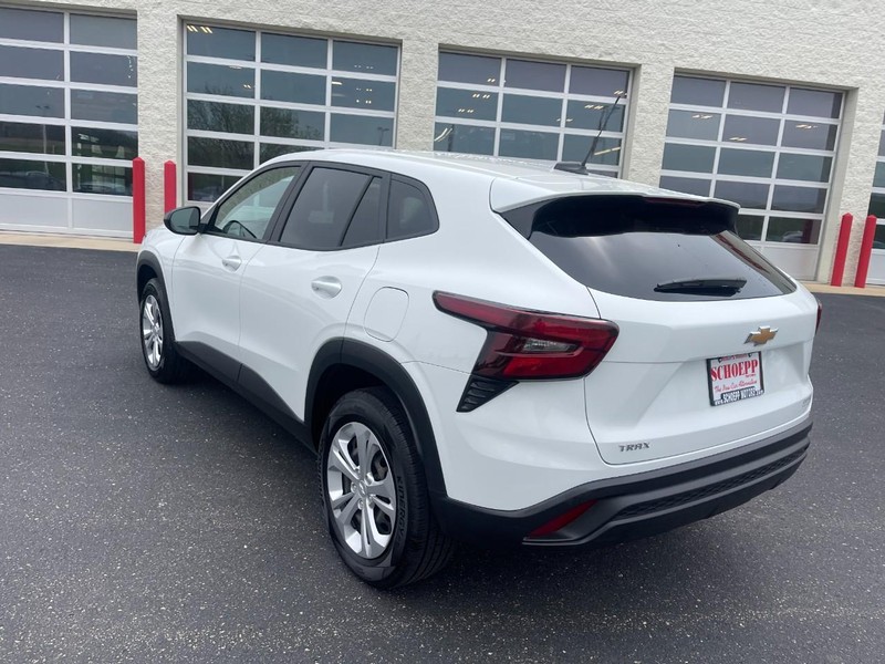 Chevrolet Trax Vehicle Image 05