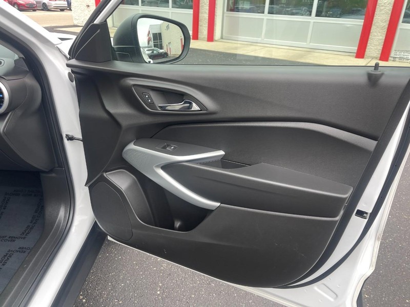 Chevrolet Trax Vehicle Image 09