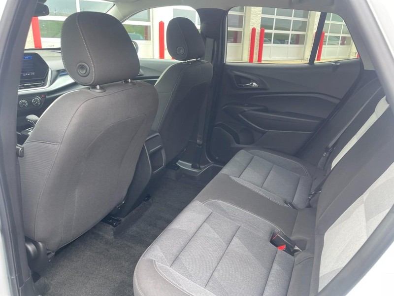 Chevrolet Trax Vehicle Image 14