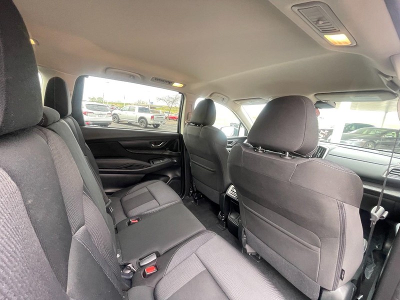 Subaru Ascent Vehicle Image 15