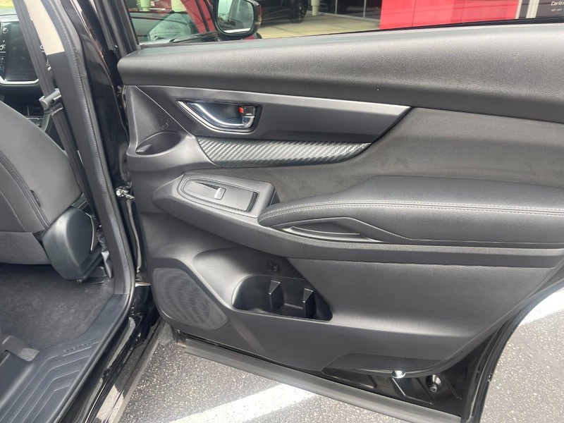 Subaru Ascent Vehicle Image 16