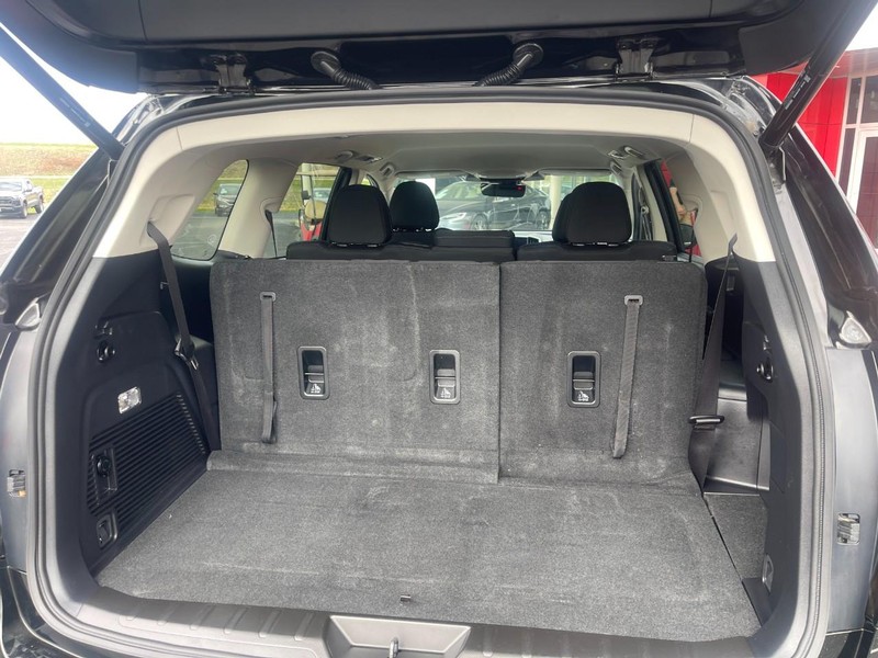 Subaru Ascent Vehicle Image 18