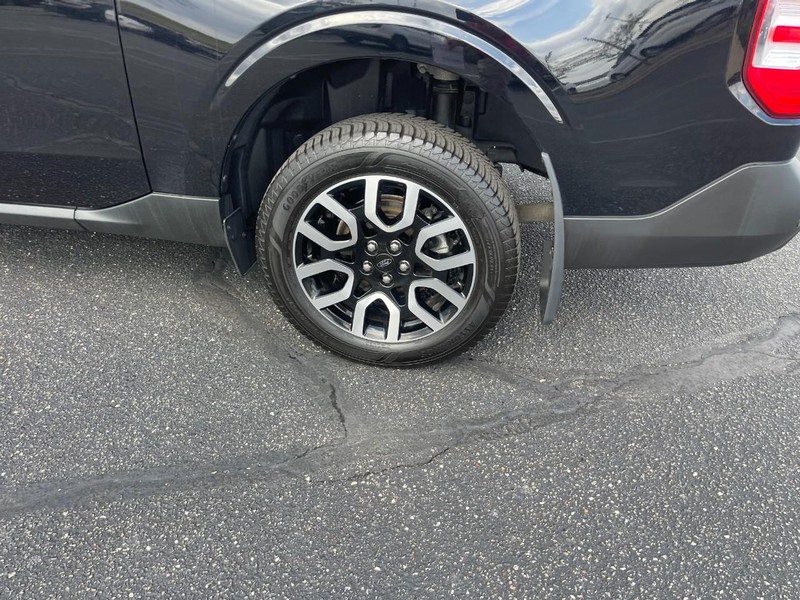 Ford Maverick Vehicle Image 06