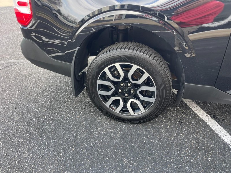 Ford Maverick Vehicle Image 09