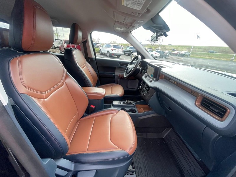 Ford Maverick Vehicle Image 11