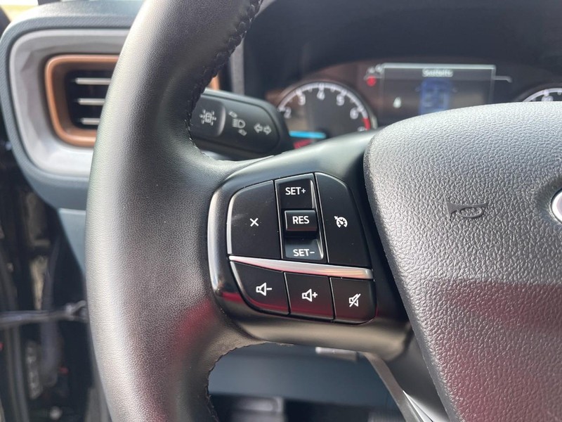 Ford Maverick Vehicle Image 24