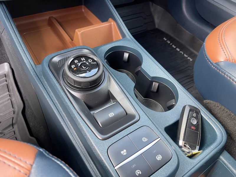 Ford Maverick Vehicle Image 27