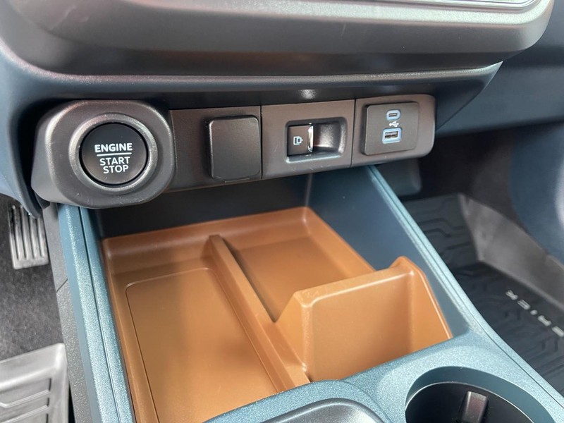 Ford Maverick Vehicle Image 28