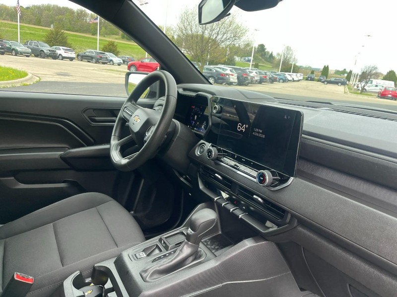 Chevrolet Colorado Vehicle Image 05