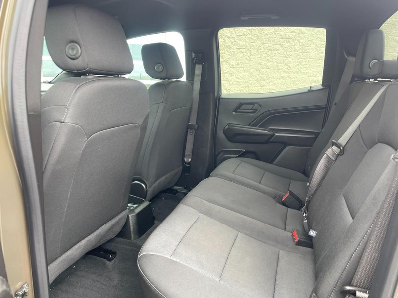 Chevrolet Colorado Vehicle Image 11