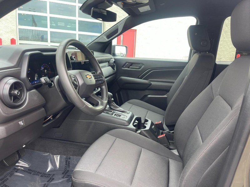 Chevrolet Colorado Vehicle Image 12