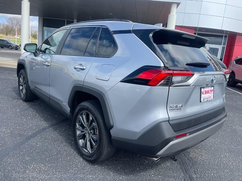 Toyota RAV4 Vehicle Image 04