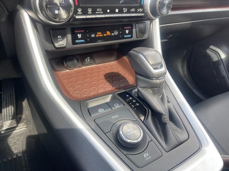 Toyota RAV4 Vehicle Image 27