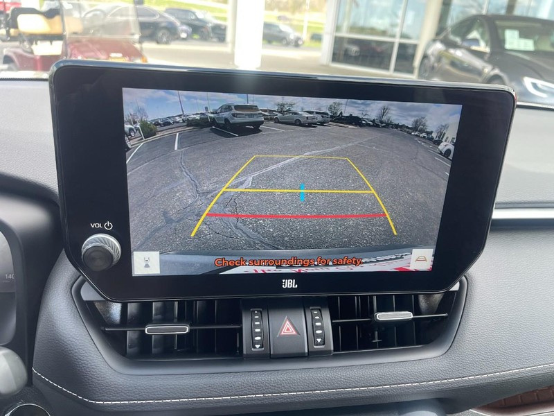 Toyota RAV4 Vehicle Image 31