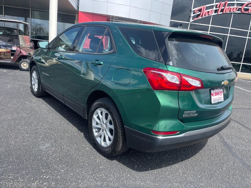 Chevrolet Equinox Vehicle Image 04