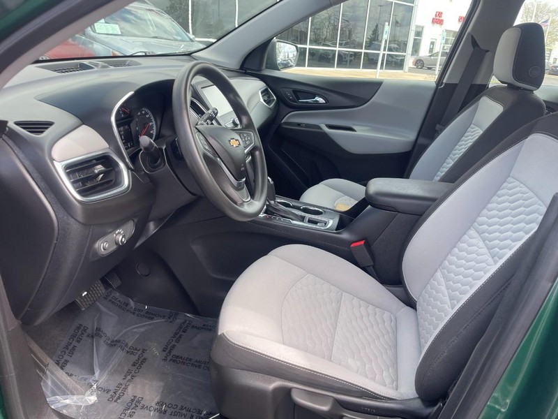 Chevrolet Equinox Vehicle Image 19