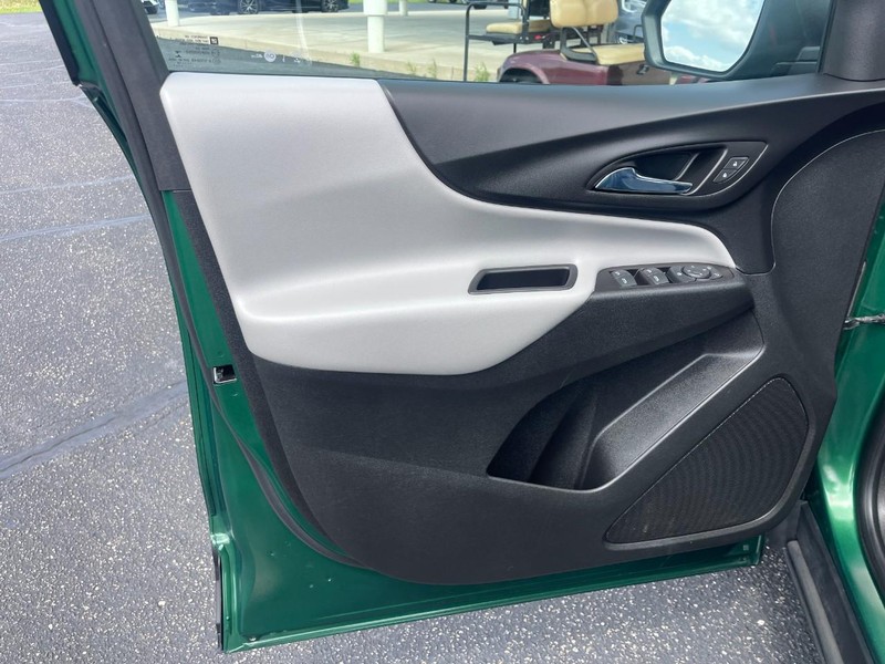 Chevrolet Equinox Vehicle Image 20