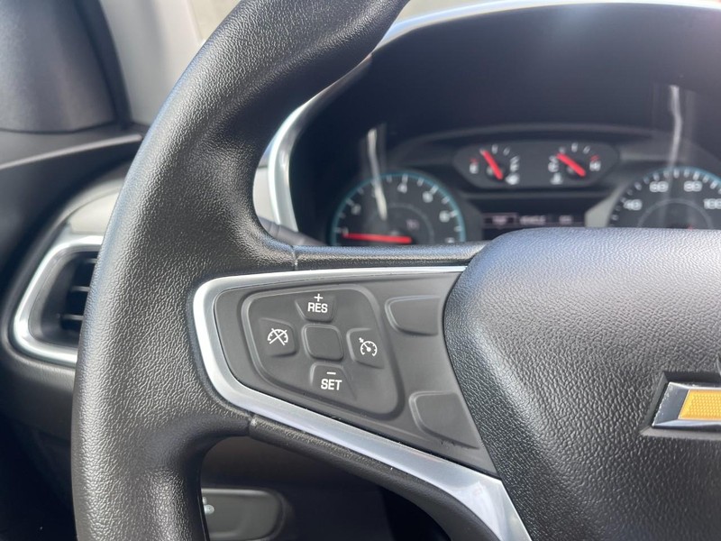 Chevrolet Equinox Vehicle Image 23