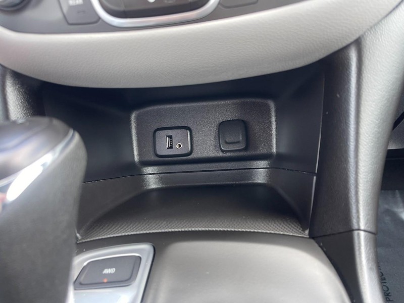 Chevrolet Equinox Vehicle Image 28