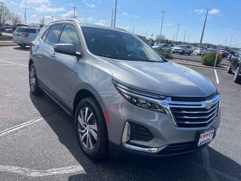 Chevrolet Equinox Vehicle Image 02