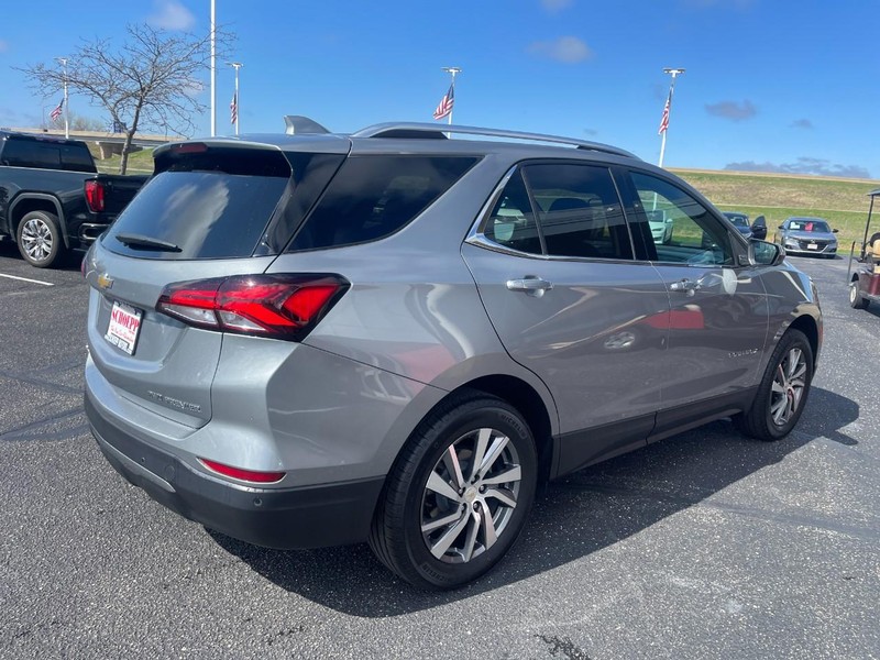 Chevrolet Equinox Vehicle Image 03