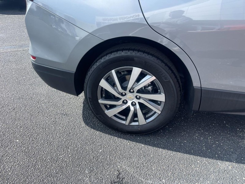 Chevrolet Equinox Vehicle Image 08