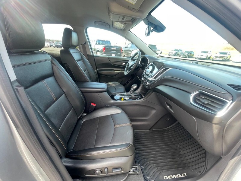 Chevrolet Equinox Vehicle Image 10