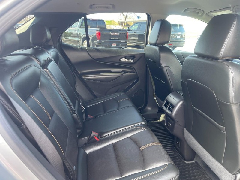 Chevrolet Equinox Vehicle Image 12