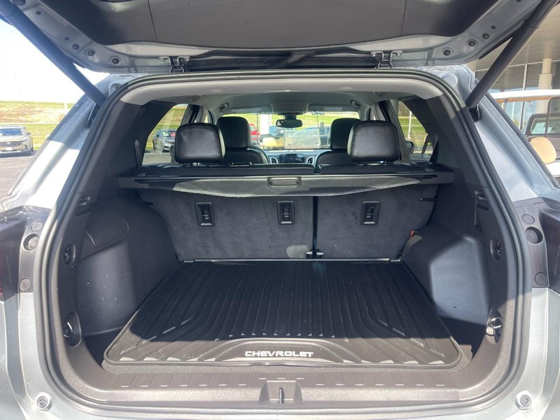 Chevrolet Equinox Vehicle Image 16