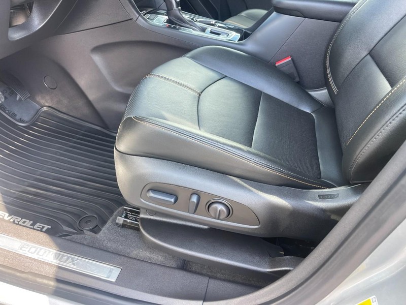 Chevrolet Equinox Vehicle Image 21