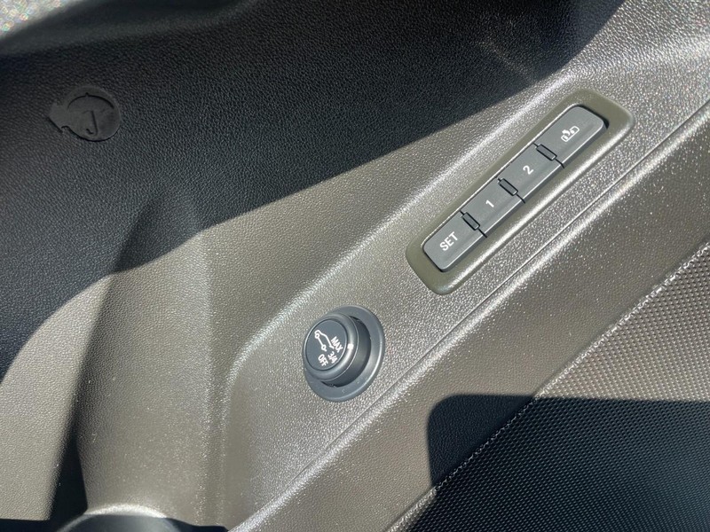 Chevrolet Equinox Vehicle Image 23