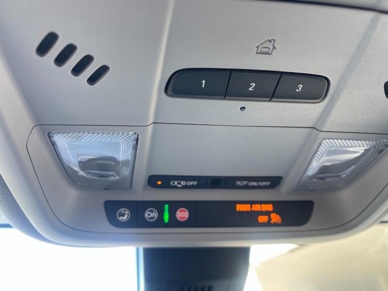 Chevrolet Equinox Vehicle Image 35