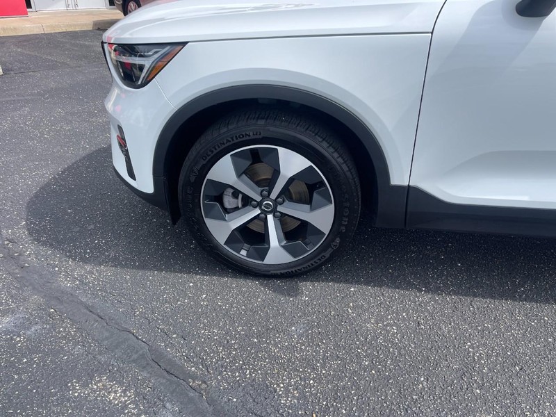 Volvo XC40 Vehicle Image 06