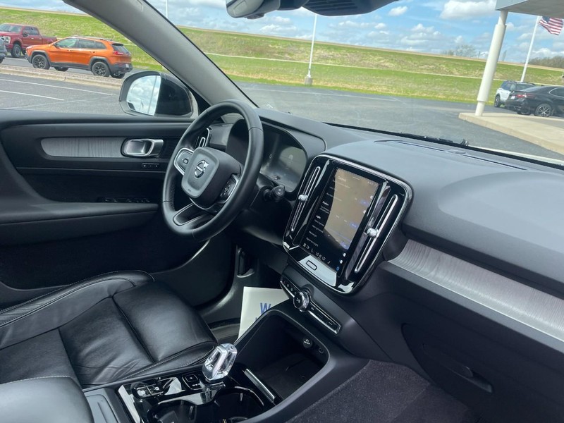 Volvo XC40 Vehicle Image 41