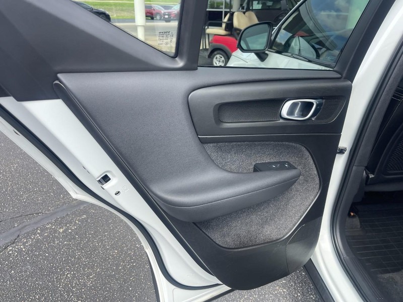 Volvo XC40 Vehicle Image 51