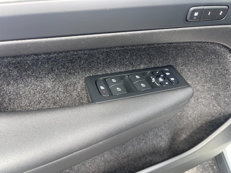 Volvo XC40 Vehicle Image 55